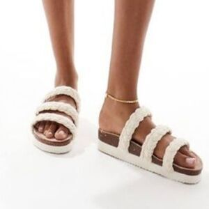 BRAND NEW ROCKET DOG WOMEN'S GREEN ASHLEY STRING BRAID SANDAL